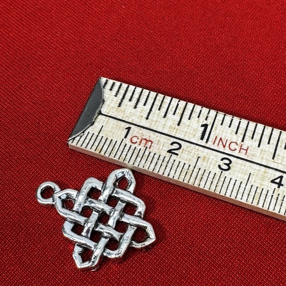 Antique Silver Tone Celtic Knot Charm Pendant - Picture 4 of 4